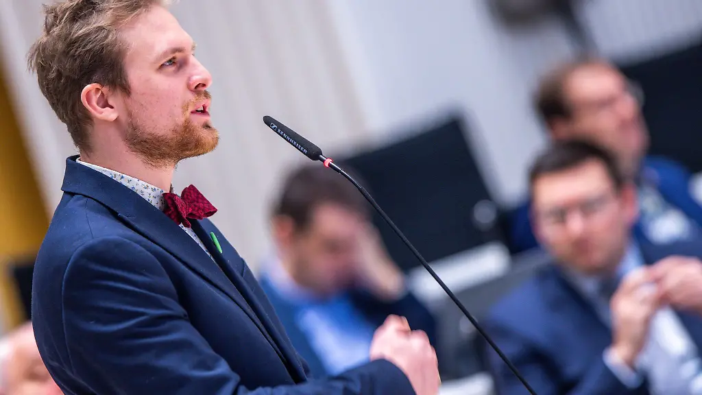 Die-konkreten-Gruende-fuer-das-tiefe-Zerwuerfnis-blieben-auch-auf-dem-Landesparteitag-unausgesprochen