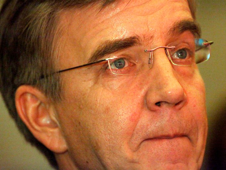 Bartsch wollte verhindern, dass die ostdeutschen Landesverbände an den Rand gedrängt werden. Nun hat Gysi ihn fallen lassen.