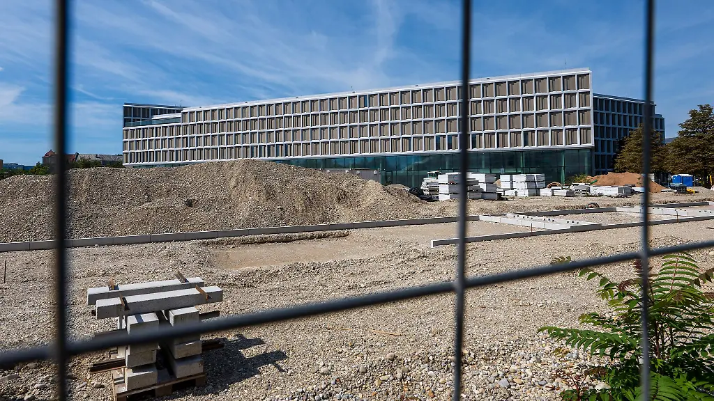 Teurer-als-geplant-wie-so-vieles-das-neue-Strafjustizzentrum-in-Muenchen