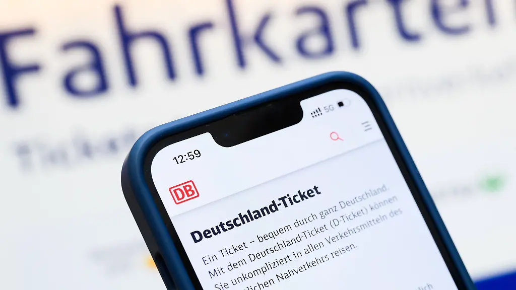 Ueber-die-Deutsche-Bahn-koennen-Deutschlandtickets-im-Raum-Luechow-Dannenberg-weiter-gekauft-werden
