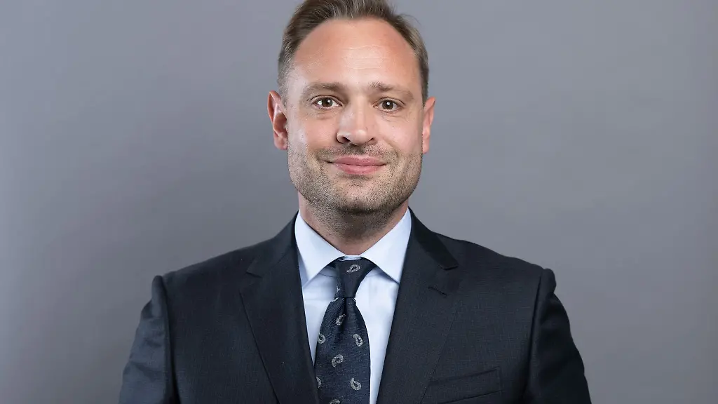 Die-notwendigen-Prozesse-um-zu-Entscheidungen-zu-kommen-seien-deutlich-langwieriger-geworden-sagt-Landtagspraesident-Alexander-Dierks-CDU