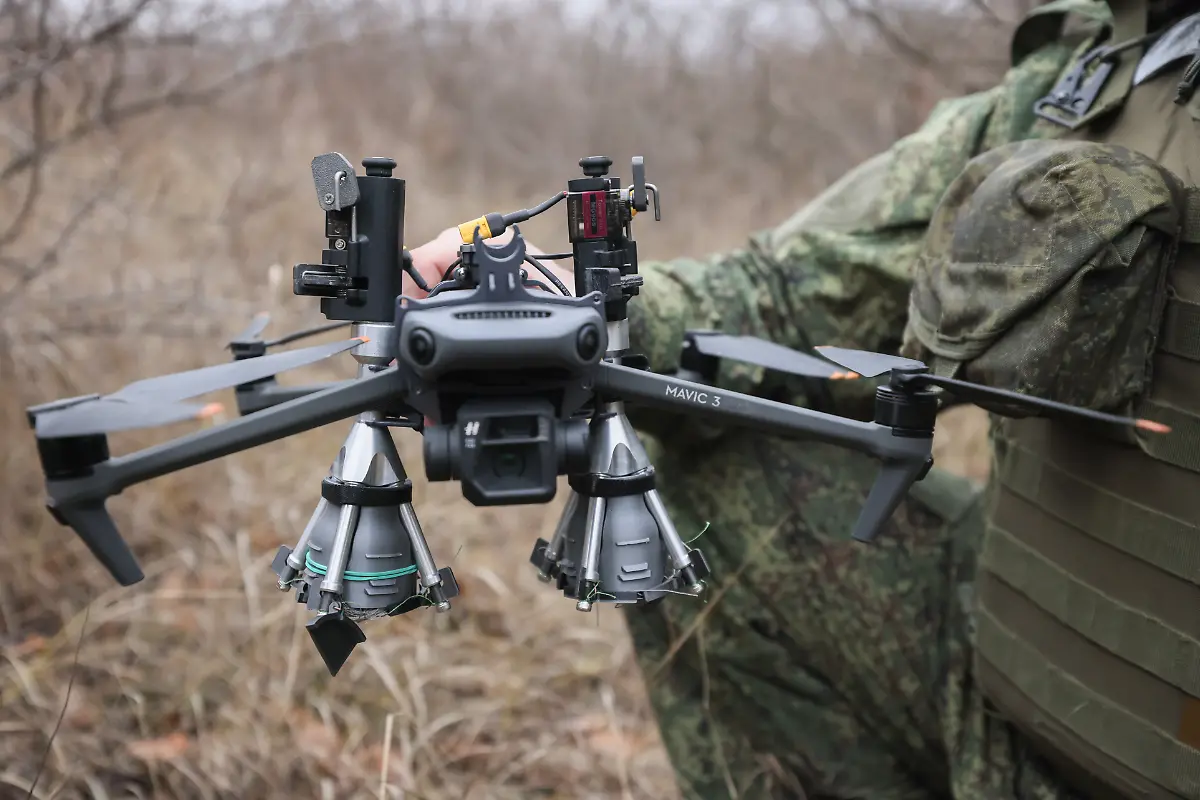 DJI-Mavic-3-mit-Anti-Drohnen-Netz