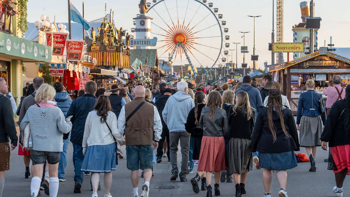 -O-zapft-is-nur-mit-Ticket-Brauerpr-sident-pl-diert-f-r-Eintrittspreis-beim-Oktoberfest