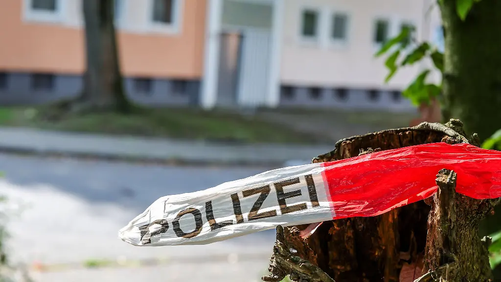 Laut-NRW-Innenminister-Herbert-Reul-CDU-war-ein-Erbstreit-der-Ausloeser-fuer-den-toedlichen-Familientumult-in-Gelsenkirchen