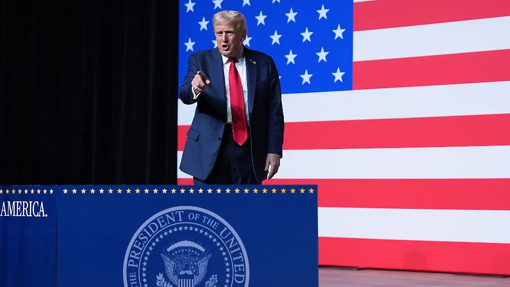 Der-US-Praesident-hat-laut-uebereinstimmenden-US-Medienberichten-entschieden-dass-sich-sein-Land-in-einem-bewaffneten-Konflikt-mit-Drogenkartellen-befindet