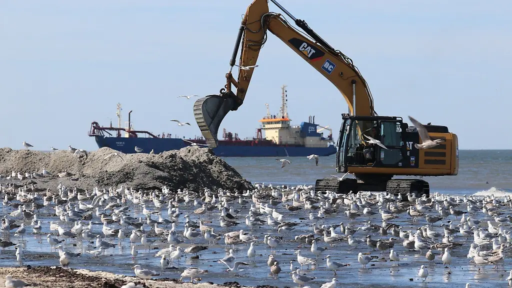 Um-den-Westen-der-Insel-Norderney-zu-schuetzen-wurden-zuletzt-tausende-Kubikmeter-Sand-aufgespuelt