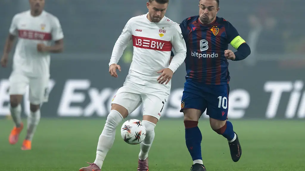 Maximilian-Mittelstaedt-l-und-der-VfB-verloren-am-Donnerstag-in-Basel