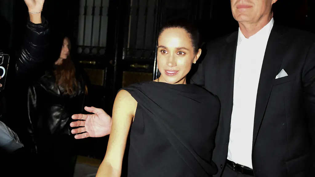 40f2ba37415381848c621b143d3a294e