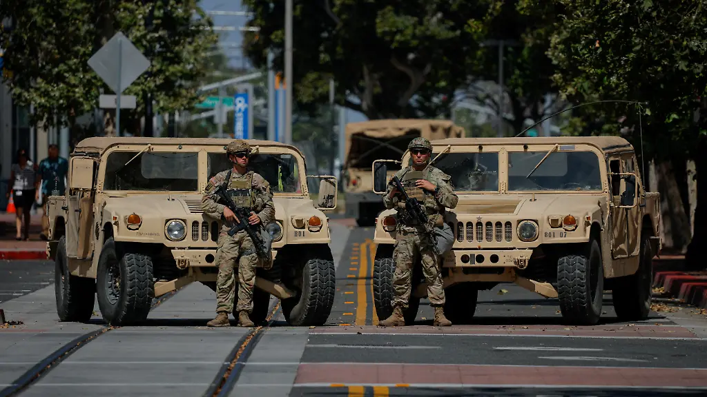 2025-10-02T214747Z-1311020325-RC255FA15V4C-RTRMADP-3-USA-TRUMP-OREGON-NATIONAL-GUARD