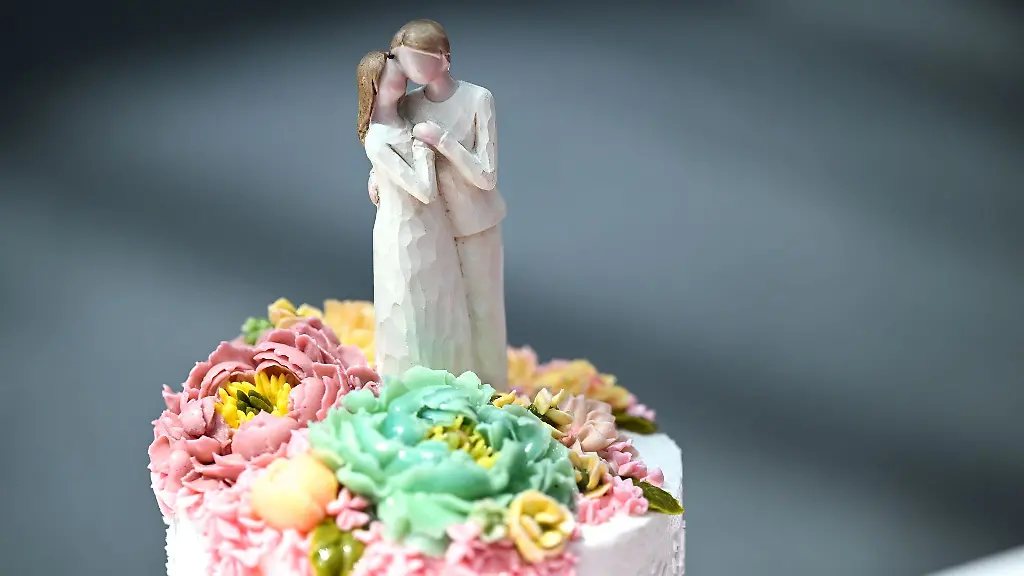 Wer-heiratet-wechselt-auch-die-Steuerklasse-und-das-ist-fuer-den-Arbeitgeber-wichtig-zu-wissen