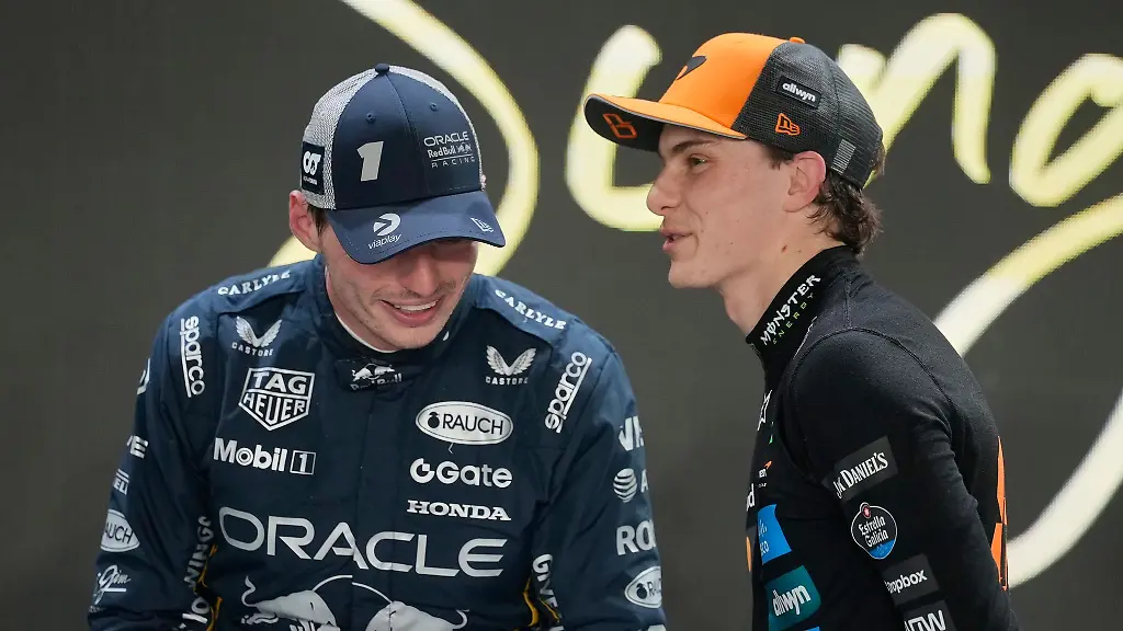 Wird-fuer-WM-Spitzenreiter-Oscar-Piastri-r-Titelverteidiger-Max-Verstappen-noch-zur-Gefahr