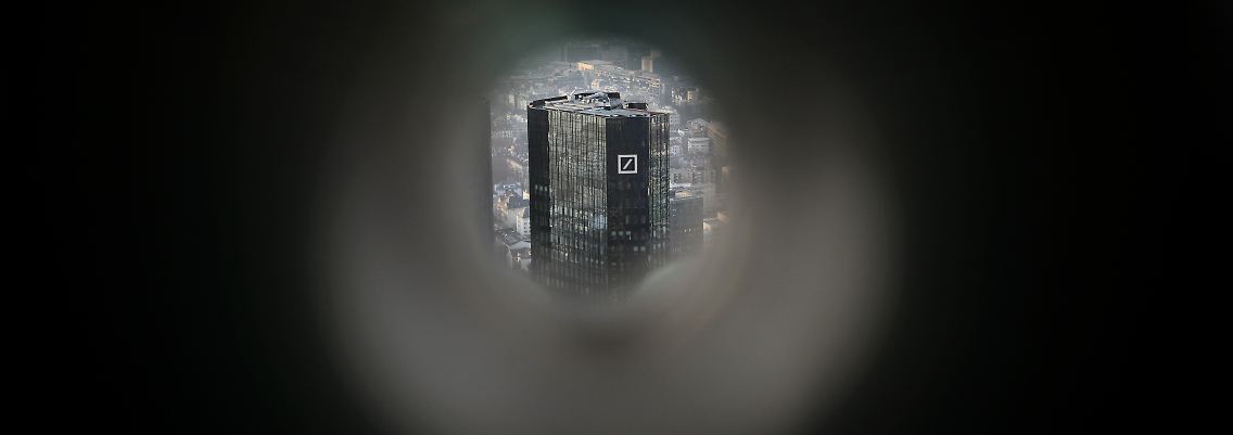 Der Deutschen Bank droht durch die Verwicklung in die Libor-Affäre eine hohe Geldstrafe. Die Ermittlungen verschiedener Aufsichtsbehörden laufen.