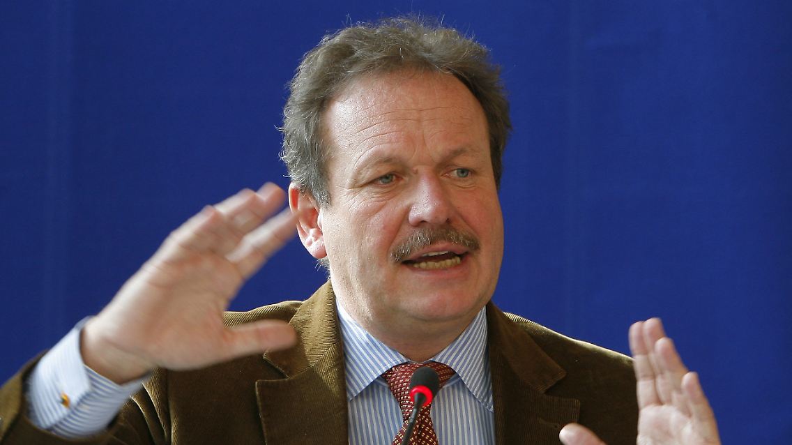 Verdi-Chef Bsirske: Fünf Prozent mehr Lohn sind fünf Prozent mehr Kaufkraft.