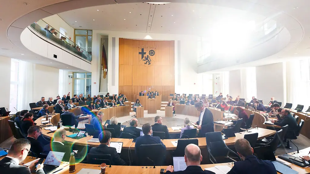 Die-Wahl-im-kommenden-Maerz-koennte-die-Mehrheitsverhaeltnisse-im-Landtag-in-Mainz-ordentlich-durcheinanderwirbeln