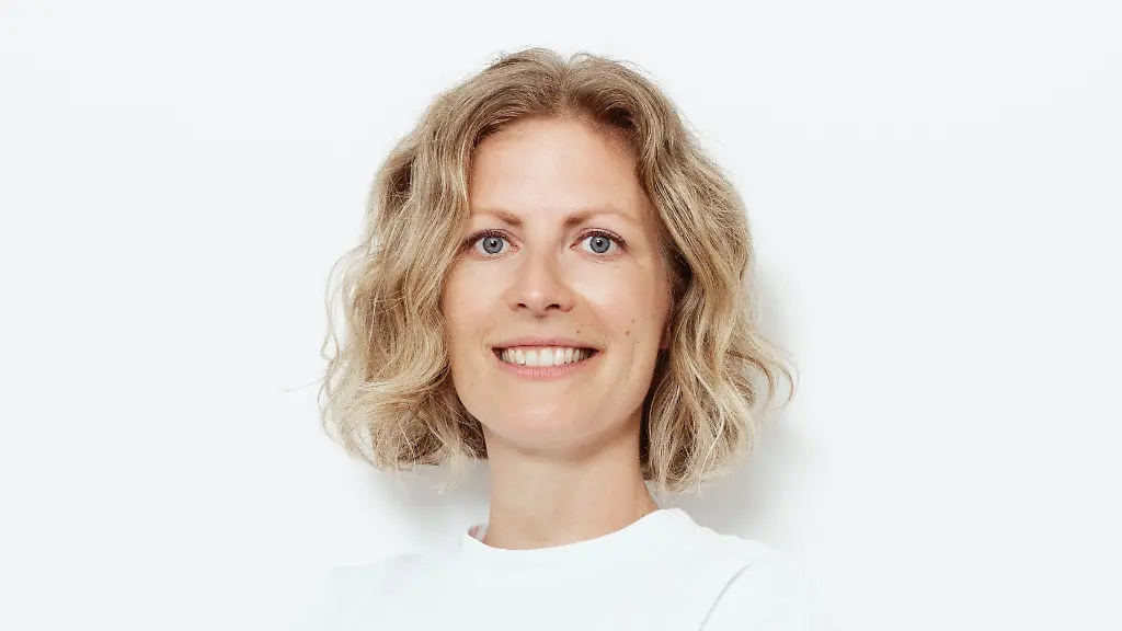 Tribunalova-Julia-Kahle