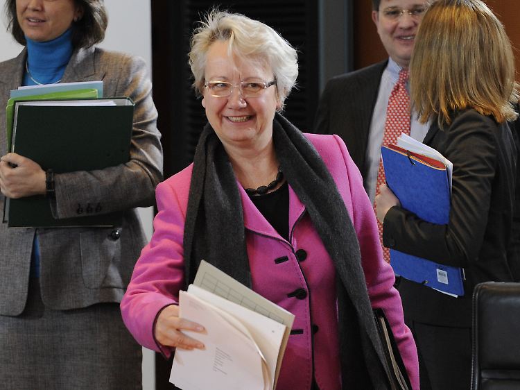 Annette Schavan vor der Kabinettssitzung in Berlin.