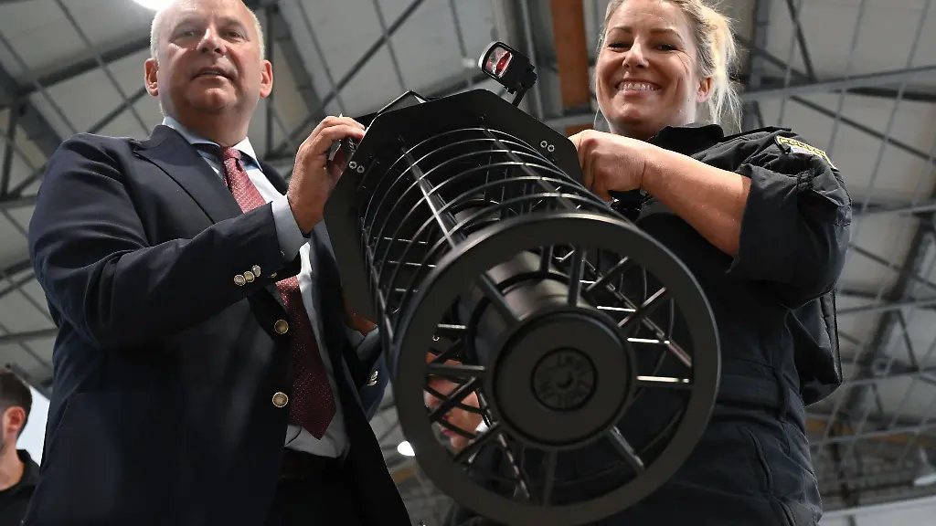 Mit-Stoersendern-koennen-Drohnen-uebernommen-werden-Links-Roman-Poseck