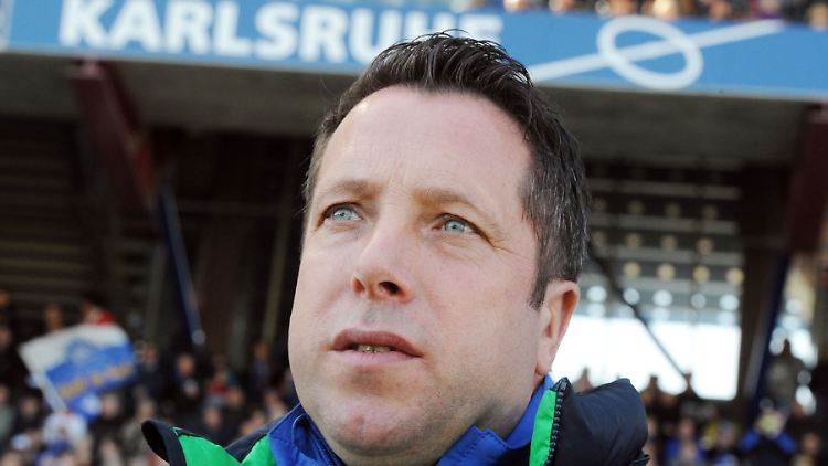 Verfügt über den teuersten Kader der Liga: Markus Kauczinski, Trainer des Karlsruher SC.