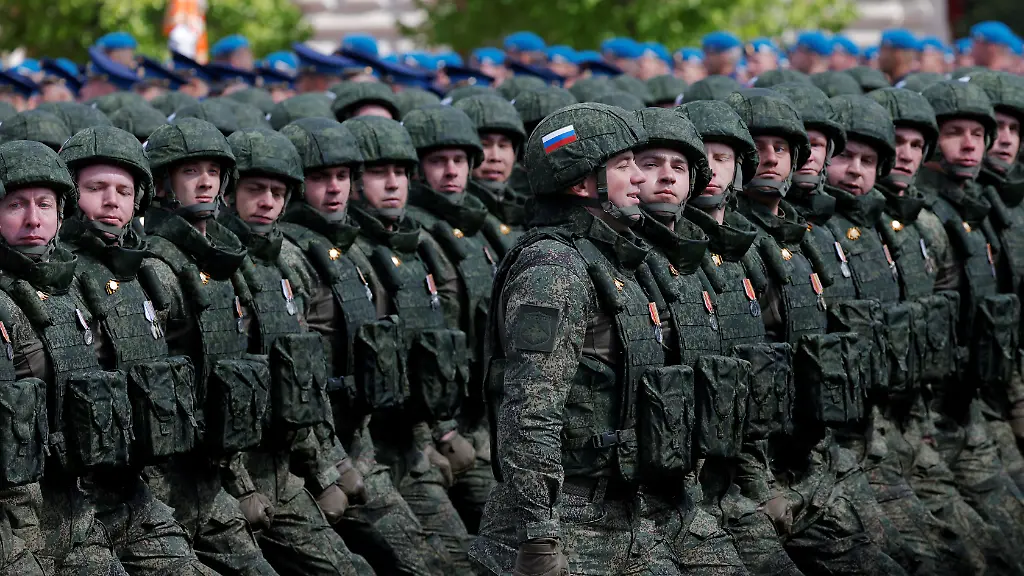 2025-05-09T143050Z-1804435028-RC27EEAJIFPZ-RTRMADP-3-WW2-ANNIVERSARY-RUSSIA-PARADE