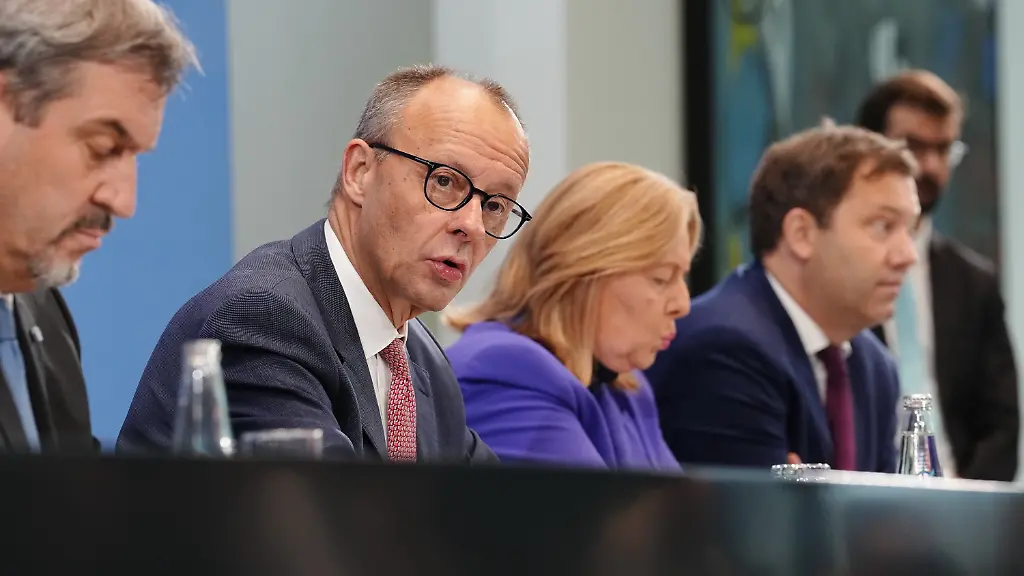 60d303359edb25640859bac8fc13c268