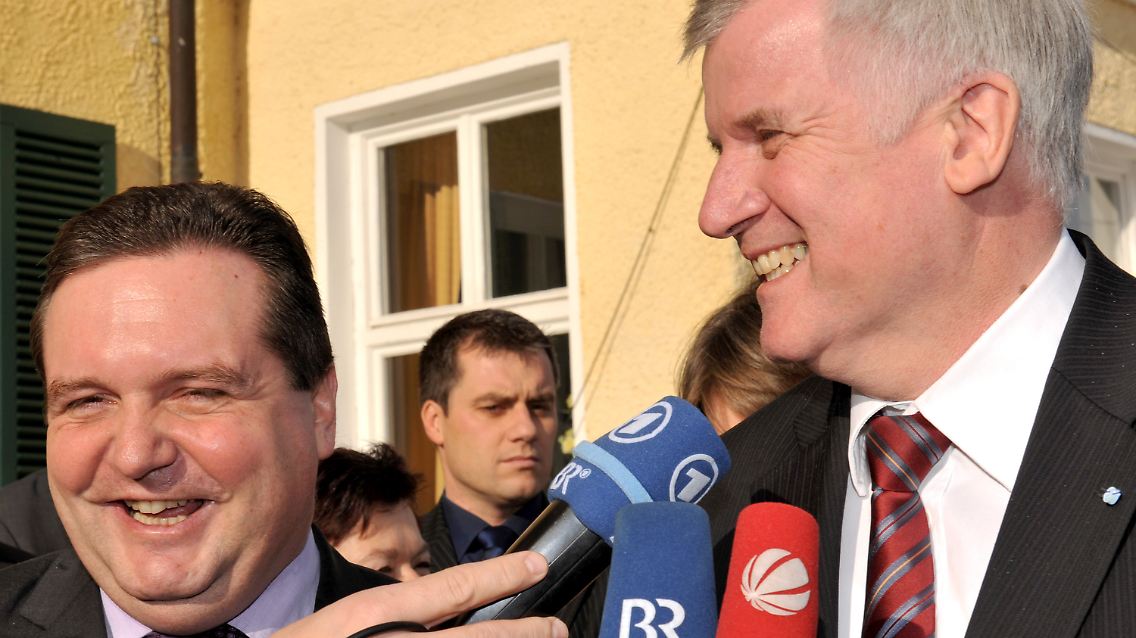 Baden-Württemberg und Bayern sind sich einig: Nach dem "Aufbau Ost" gibt es einen "Nachholbedarf Süd".
