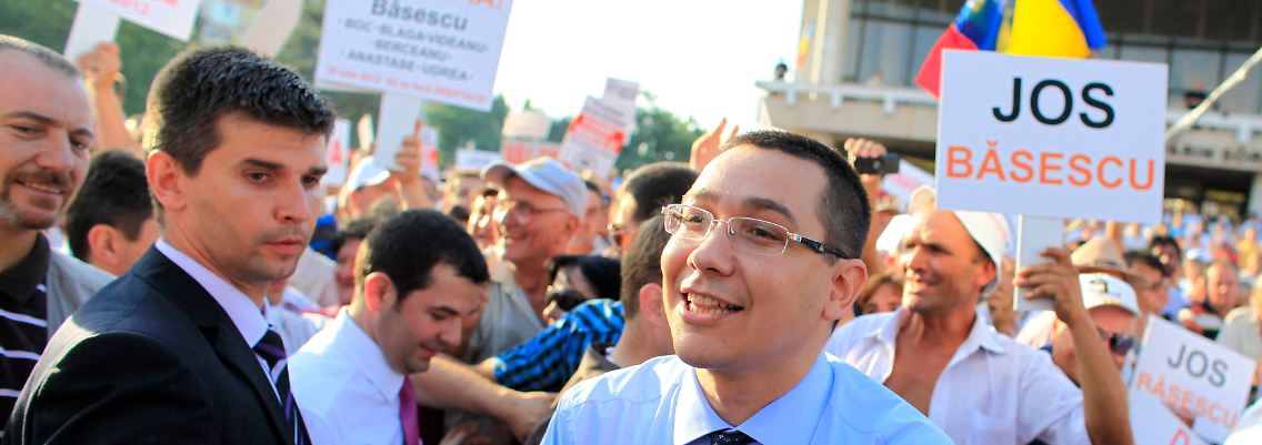 Regierungschef Victor Ponta befindet sich wegen Schummeleien in seiner Doktorarbeit in der Kritik.