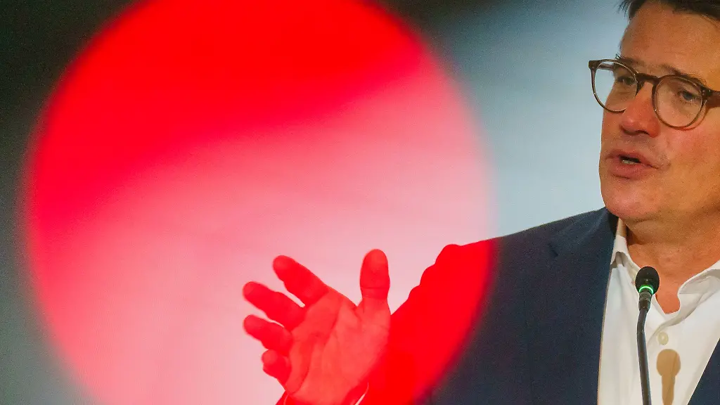 Boris-Rhein-CDU-und-Regierungschef-von-Hessen-kann-sich-ueber-juengste-Umfrageergebnisse-fuer-Schwarz-Rot-im-Land-freuen