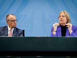 Kostenexplosion ab 2031?: Die Renten-Rebellion schadet Merz und ärgert die SPD