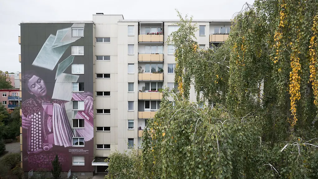 Dieses-Wandbild-erinnert-nun-an-die-NS-Widerstandskaempferin-Maria-Terwiel