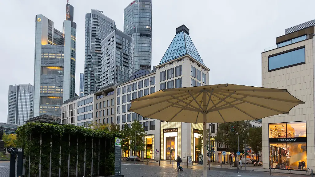 Auch-in-der-neuen-Woche-ist-der-Himmel-ueber-Hessen-oft-grau-die-Sonne-laesst-sich-nur-gelegentlich-blicken