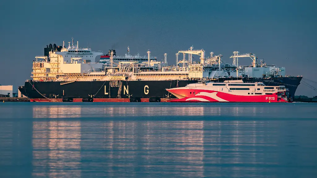 64eccd6efbaa4e7d31d1274ae32ec0b8