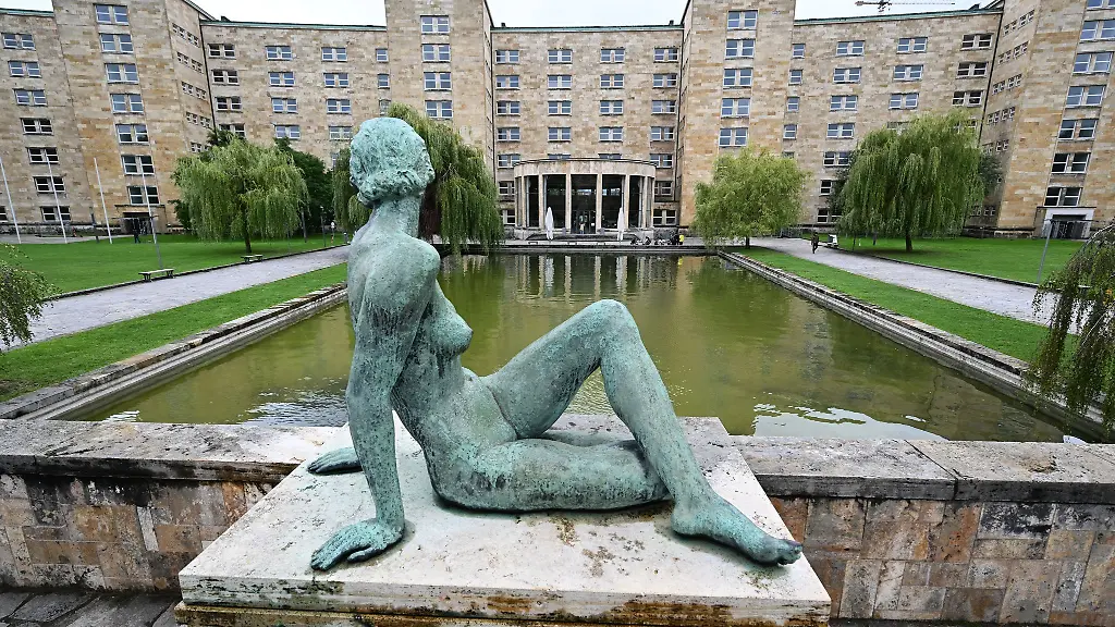 Die-Universitaet-in-Frankfurt-liegt-in-der-Traegerschaft-des-Landes-Hessen