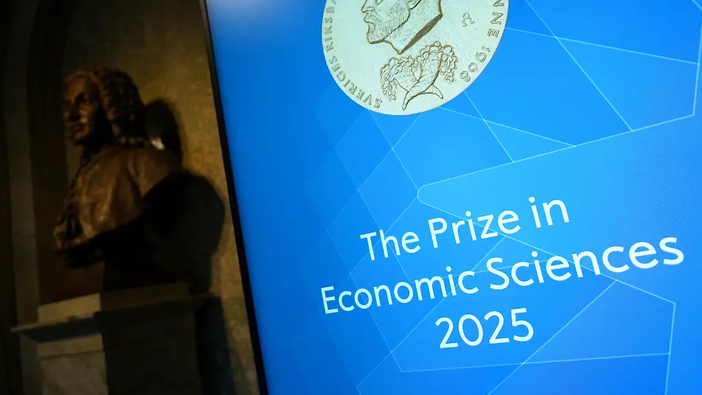 2025-10-13T085328Z-1978397785-RC2WAHAQH52V-RTRMADP-3-NOBEL-PRIZE-ECONOMICS
