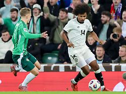 Haftstrafe wohl entkommen: Bericht: DFB-Star Adeyemi erhielt Strafbefehl wegen illegalem Waffenbesitz