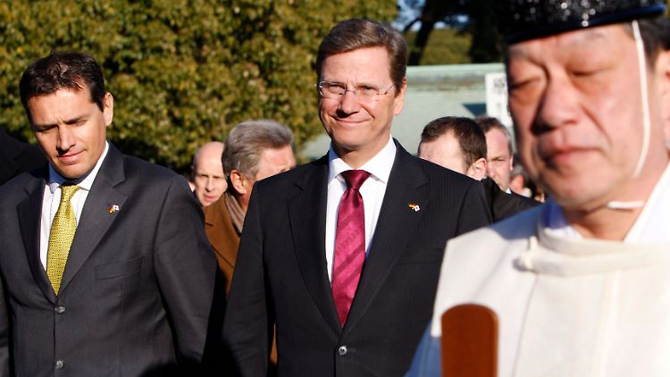 Präsentieren Deutschland im Ausland: Guido Westerwelle und Michael Mronz.