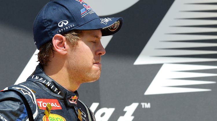 Gut gelaunt sieht anders aus: Sebastian Vettel.
