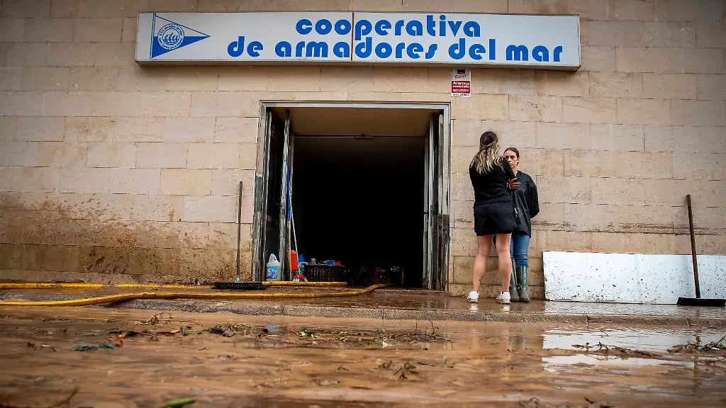 98905e1564853e1ef9d1fe444d8324c8