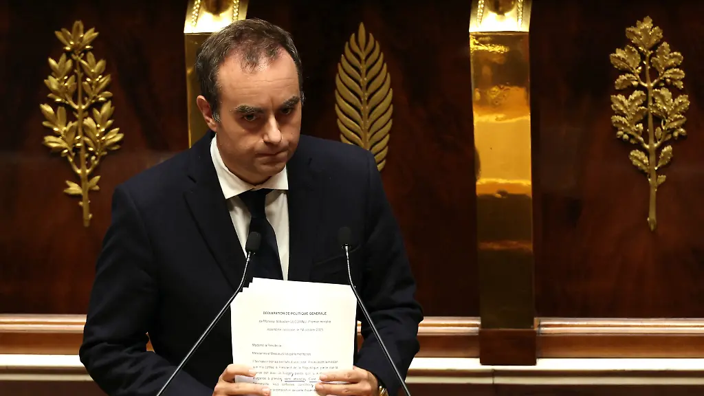 AFP-20251014-78QZ4PX-v2-HighRes-TopshotFranceGovernmentPoliticsParliament