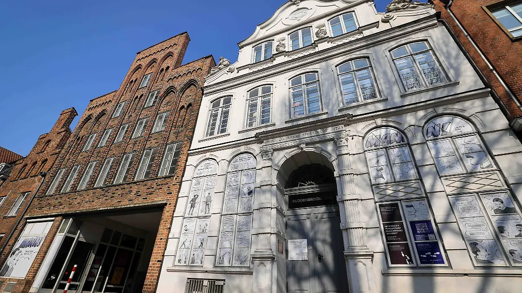 Das-Buddenbrookhaus-war-Handlungsort-von-Thomas-Manns-Roman-Buddenbrooks-und-Stammsitz-der-Familie-Mann