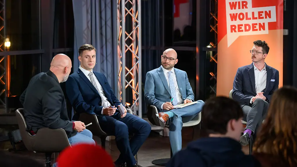 Kontroverse-Debatte-im-RBB-Livetalk-Wir-wollen-reden-in-Bad-Freienwalde-zum-Erstarken-der-AfD