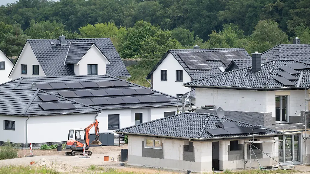 Vorsicht-Einschraenkungen-die-Bauherren-den-Zutritt-zur-Baustelle-verwehren-verstecken-sich-oft-in-den-AGBs-eines-Bauvertrags