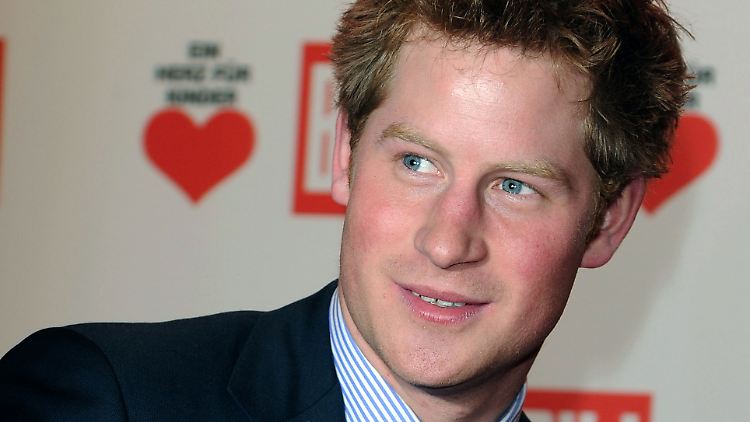 Gibt es eine neue Blondine in seinem Leben? Prinz Harry.