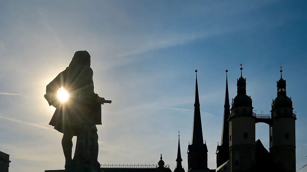 In-Sachsen-Anhalt-wie-hier-in-Halle-wird-es-am-Samstag-besonders-sonnig-Symbolbild