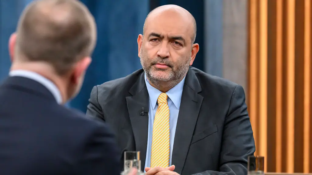 9276fe14f3aa5f0b595bcaecc99ce062