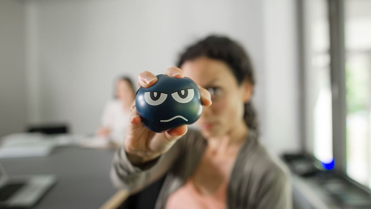 Abwarten-ist-falsche-Strategie-Das-ist-nicht-fair-Mit-Ungerechtigkeit-im-Job-umgehen