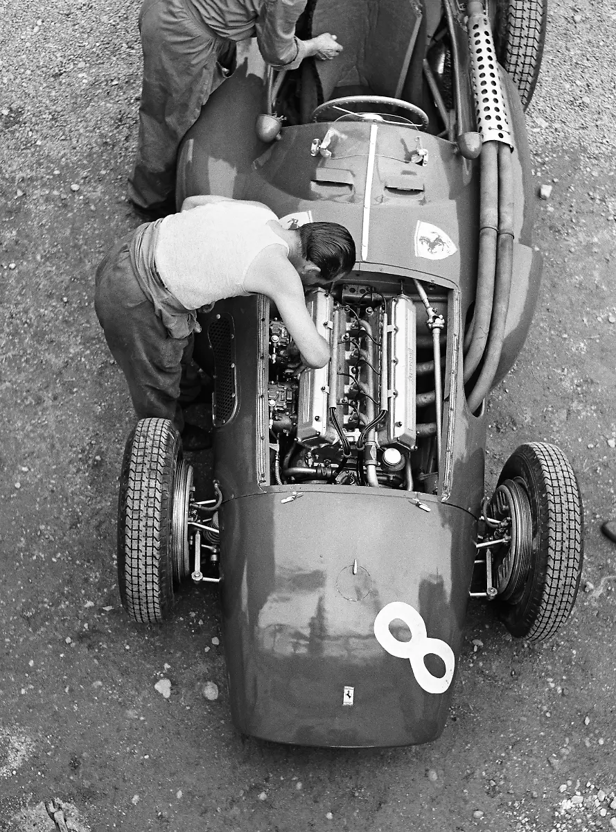 437A-FERRARI-XL-09901