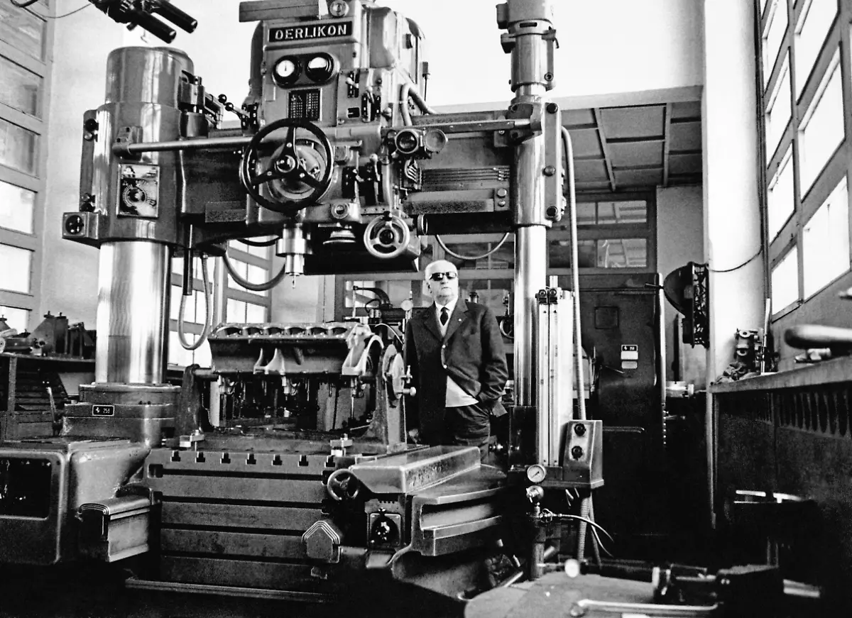 436A-FERRARI-XL-09901