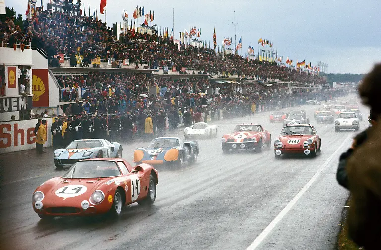 404A-FERRARI-XL-09901