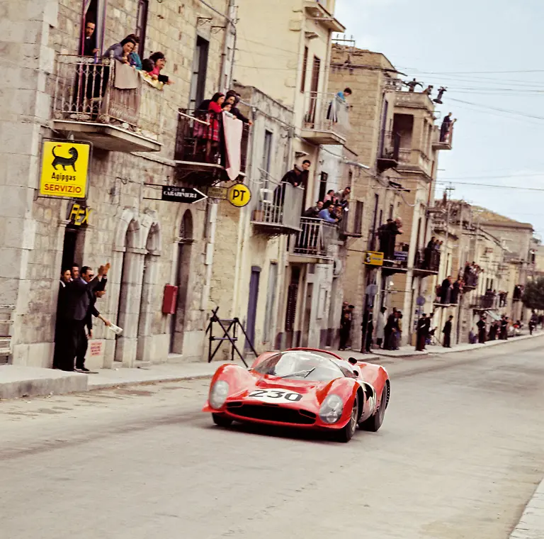 380A-FERRARI-XL-09901