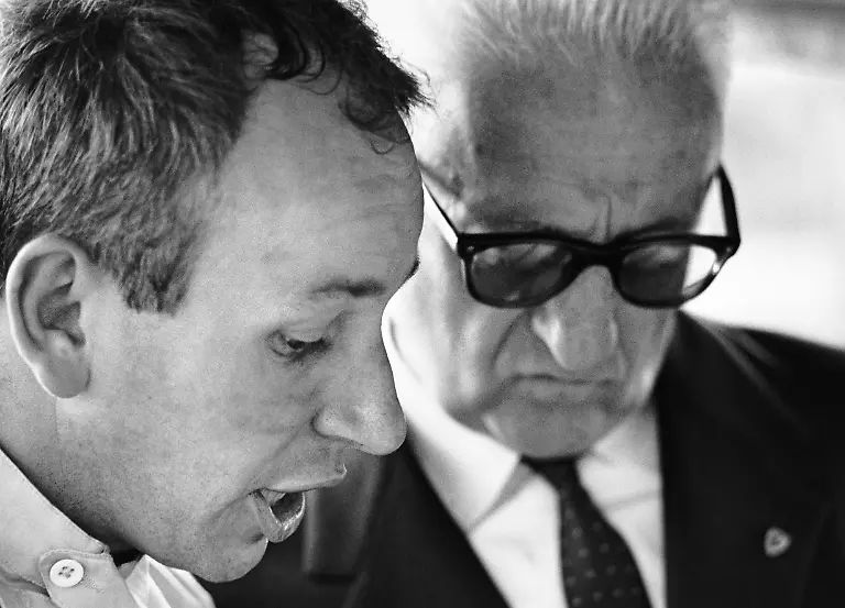 294B-FERRARI-XL-09901